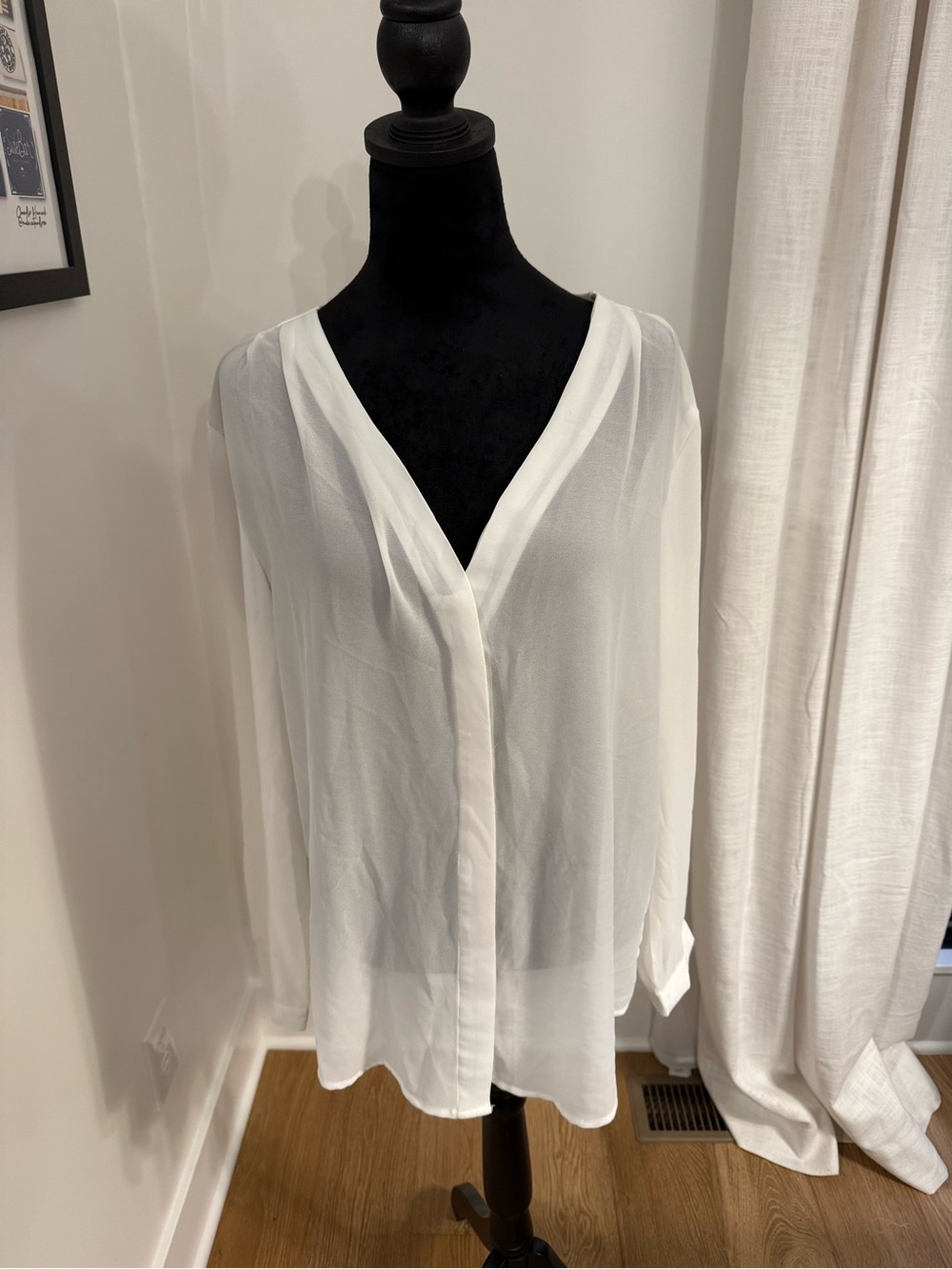 Urban Coco White Sheer V-Neck Blouse XL